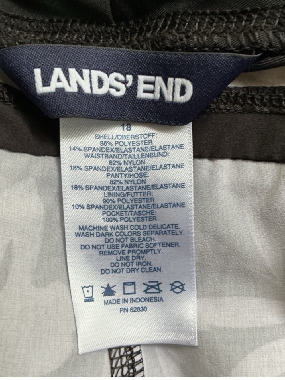 Lands’ End Women’s Quick Dry Swim board Shorts black white tropical print 18 - Picture 12 of 12